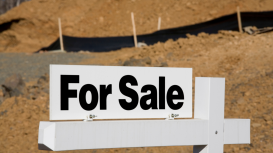 �Por qu� es crucial resaltar las caracter�sticas �nicas y el potencial de tu terreno al promocionarlo para captar la atenci�n de los compradores y concretar la venta? 
