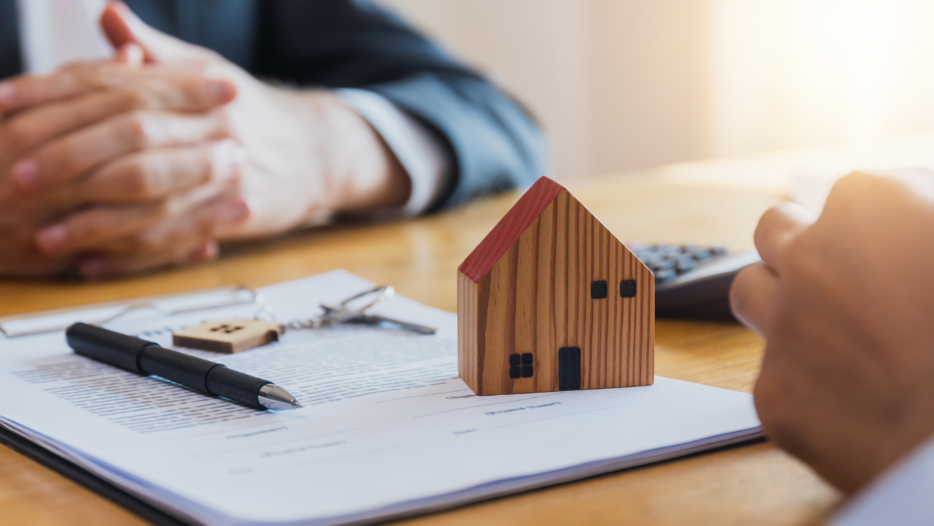 �Dudas entre vender tu casa por tu cuenta o con ayuda de un agente? Descubre la mejor opci�n